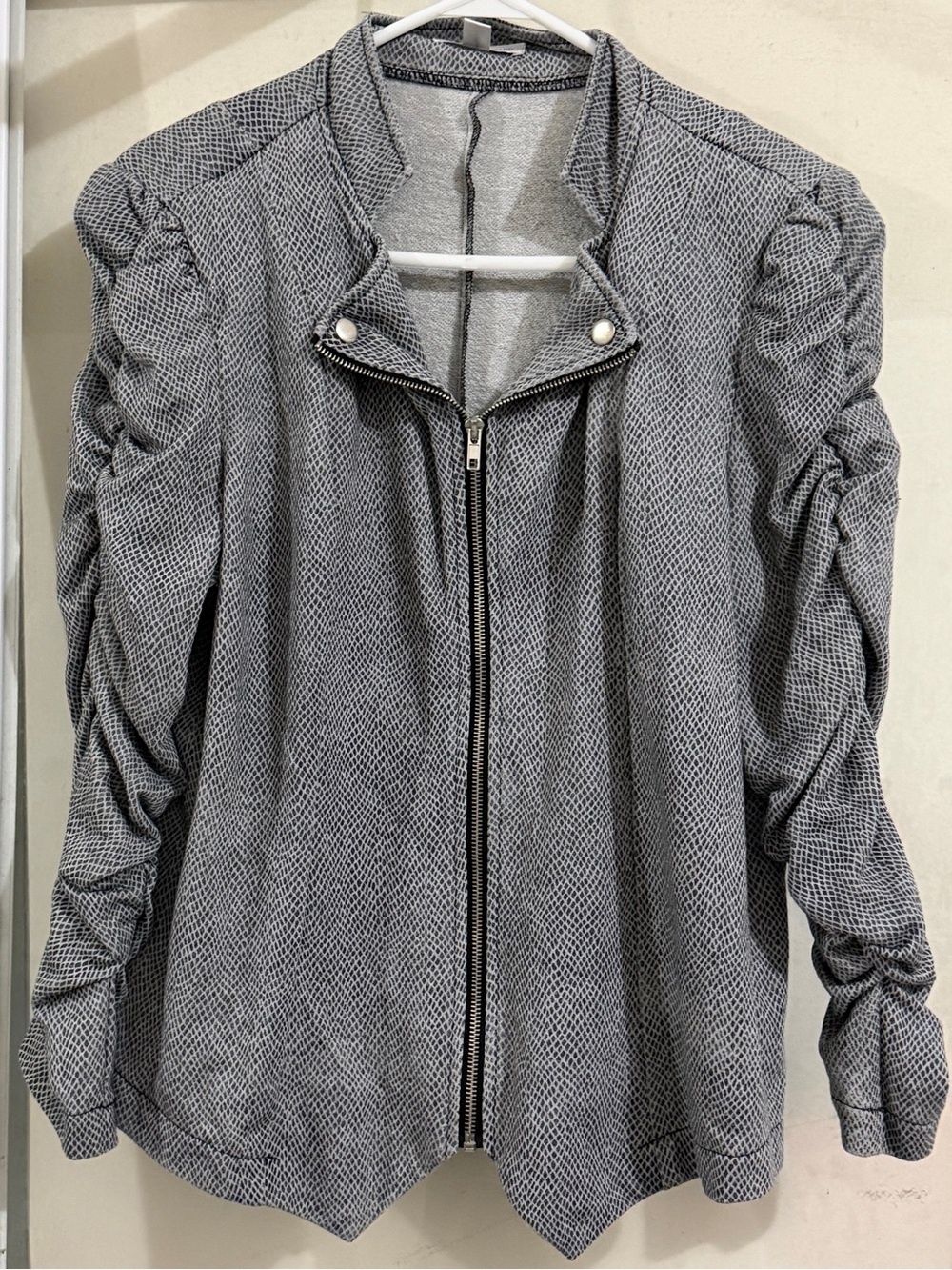 JohnPaulRichard Gray Textured Ruched-Sleeve Bomber Jacket